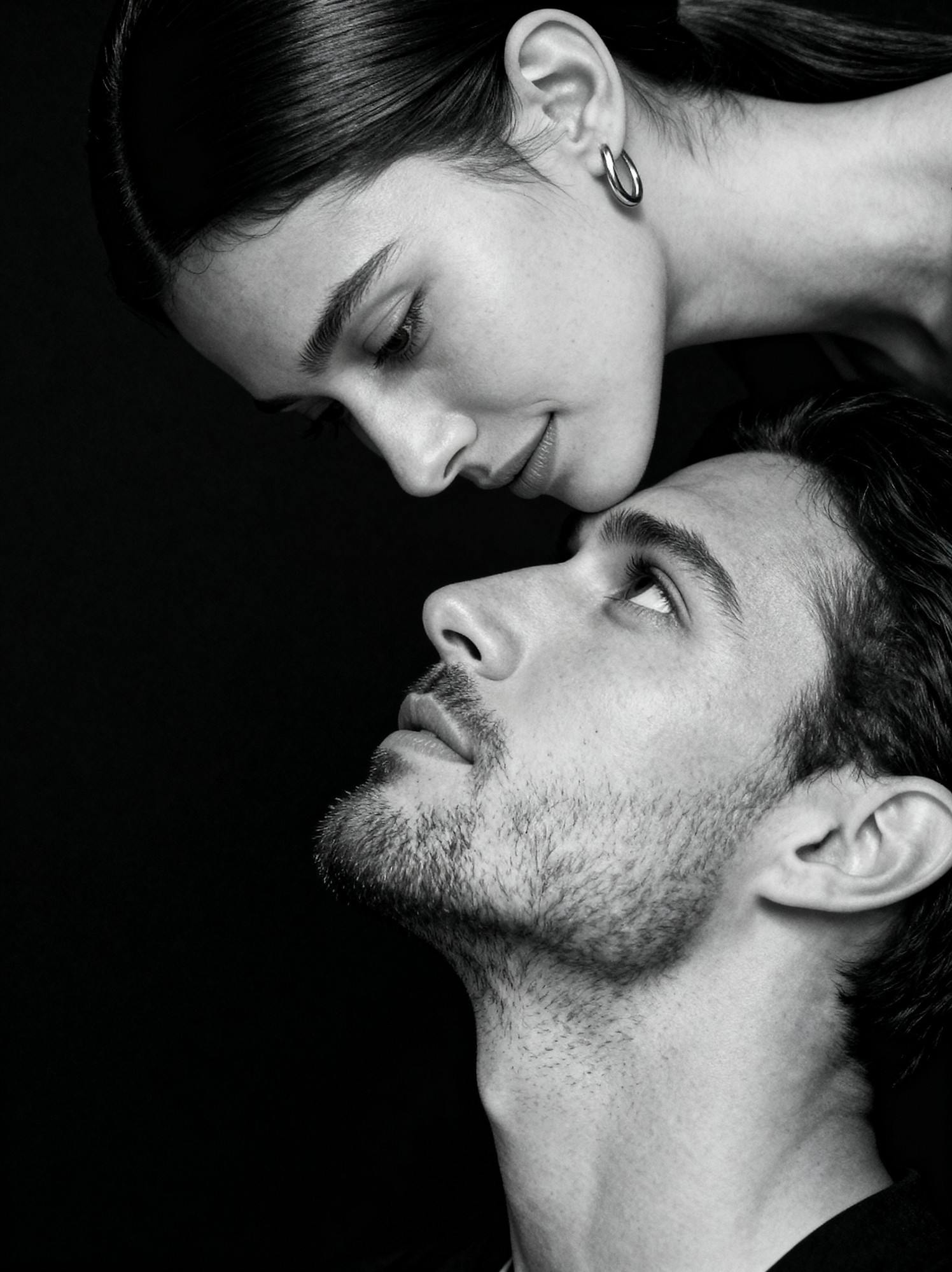 Intimate Mono