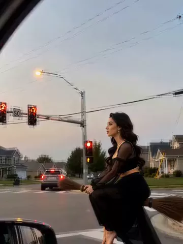 Street Witch